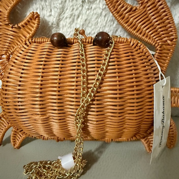 Tommy Bahama Wicker Crab Bag - Picture 2 of 5